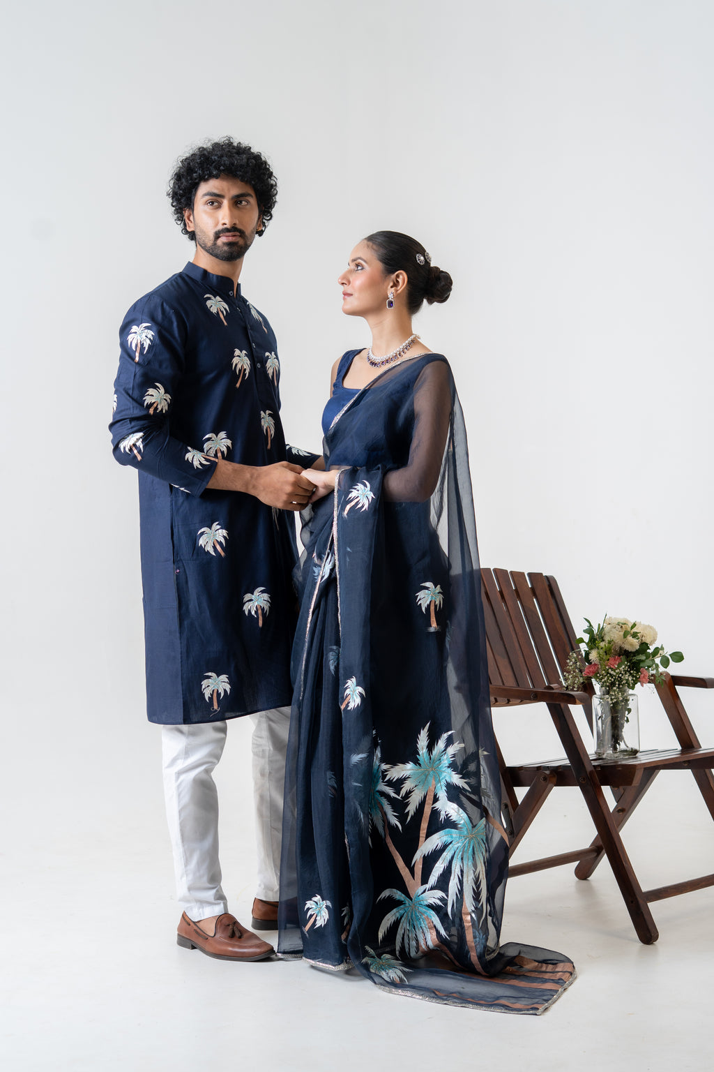Handpainted and Handembroiderd Navy Blue Palm Tree Saree and Kurta Twin Outfit