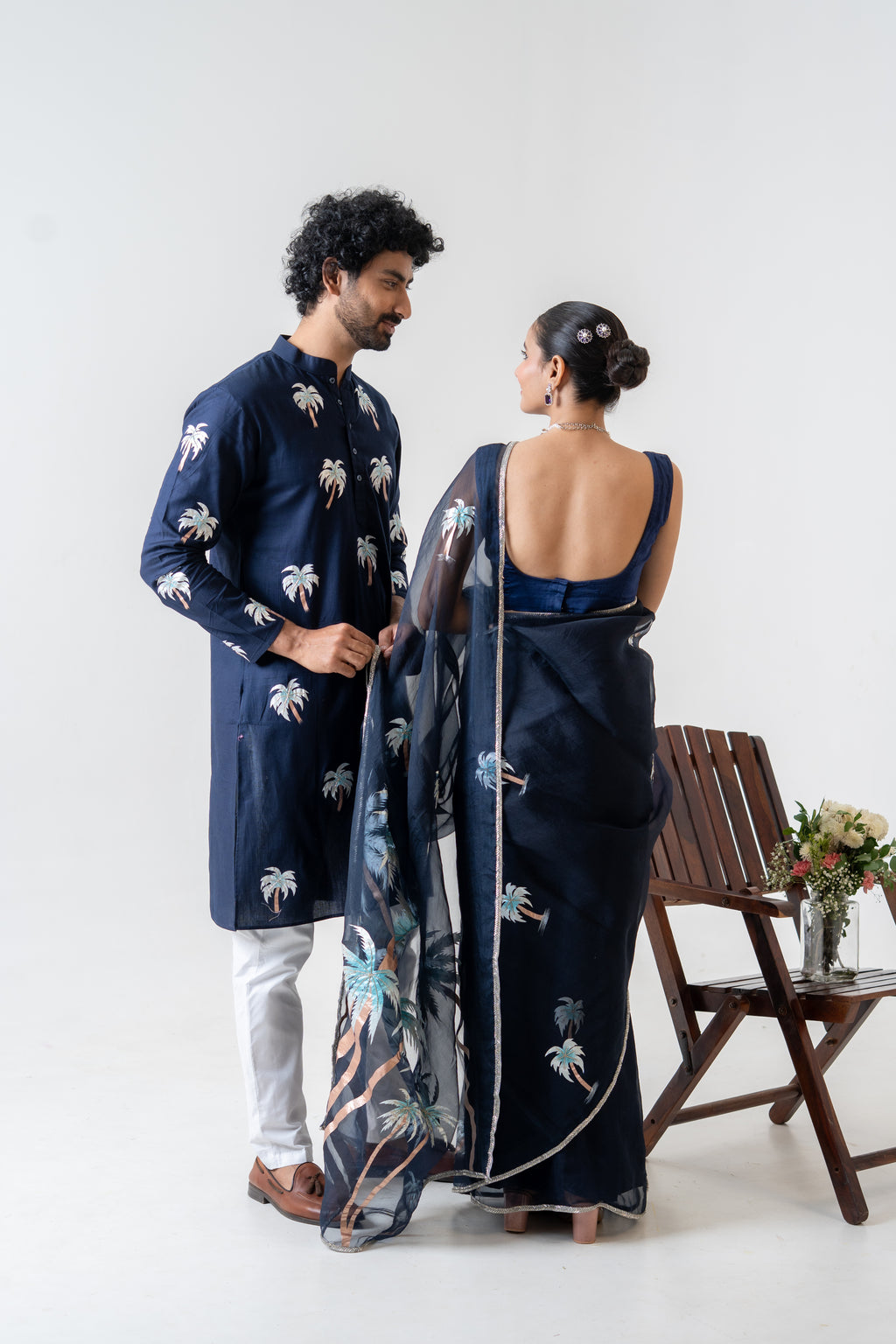 Handpainted and Handembroiderd Navy Blue Palm Tree Saree and Kurta Twin Outfit