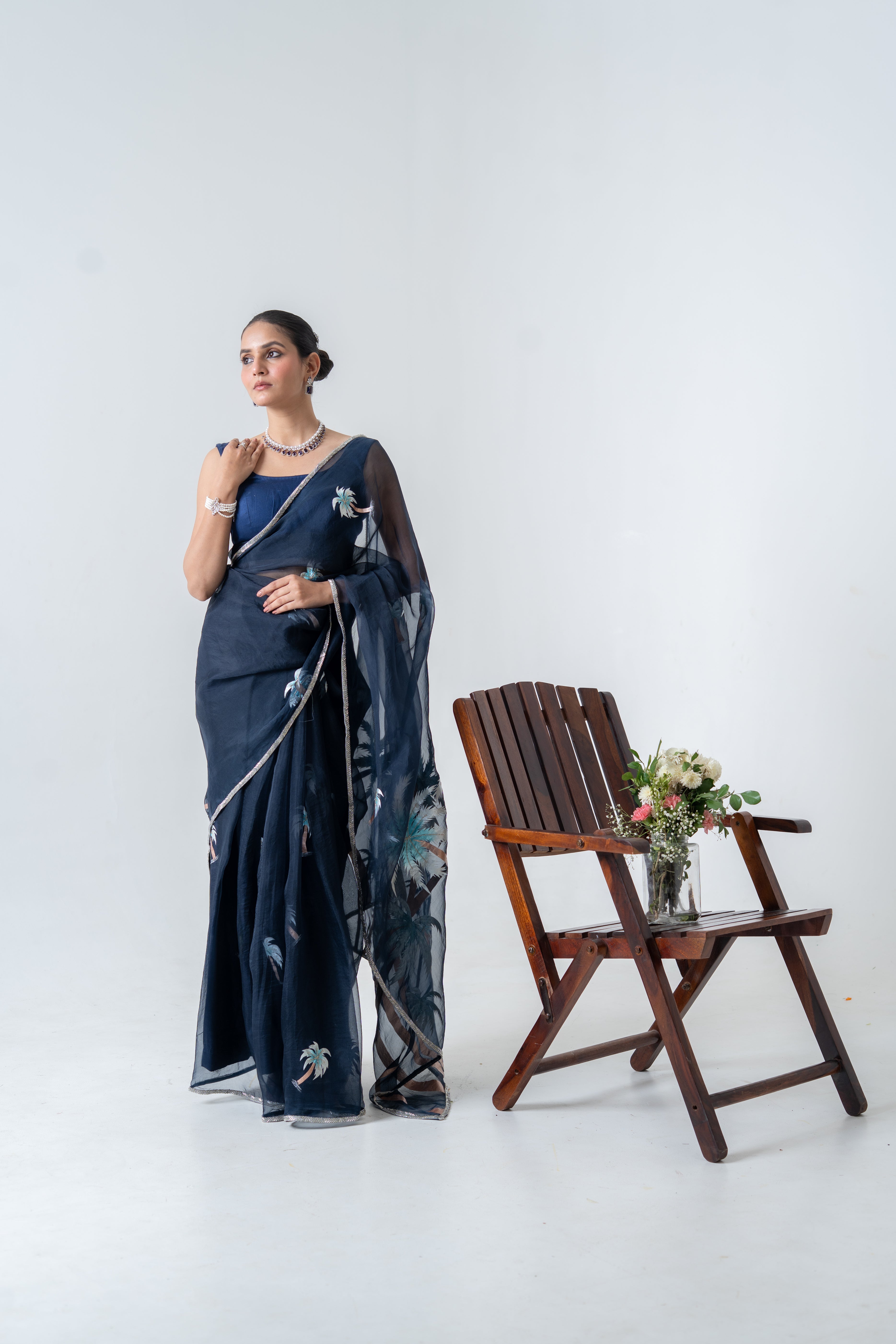 Handpainted and Handembroiderd Navy Blue Palm Tree Saree and Kurta Twin Outfit